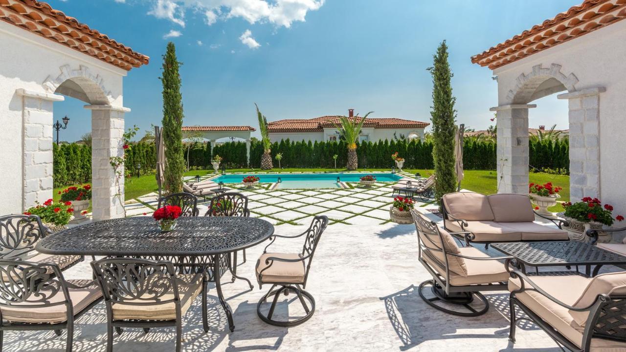 Eden Park Luxury Villas Napospart Kültér fotó
