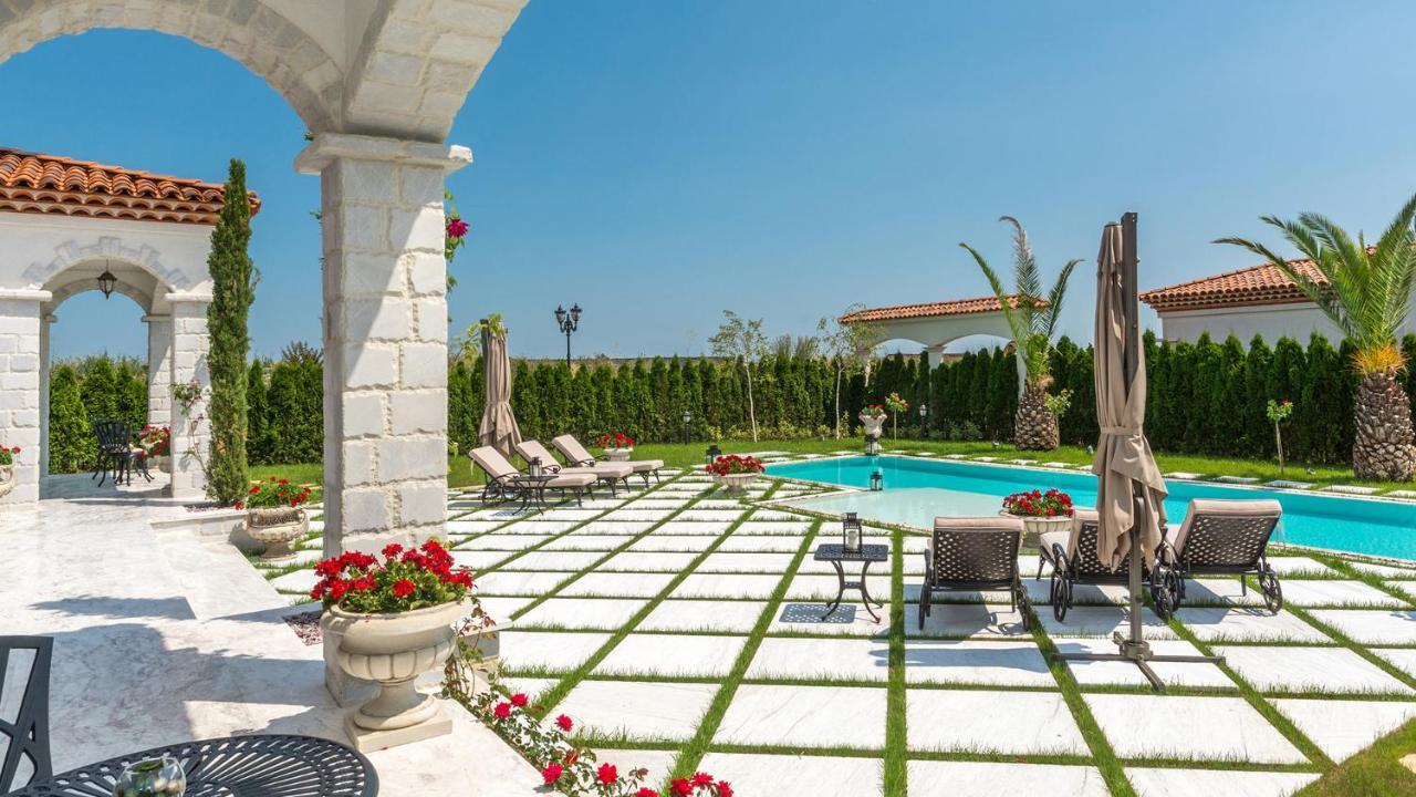 Eden Park Luxury Villas Napospart Kültér fotó